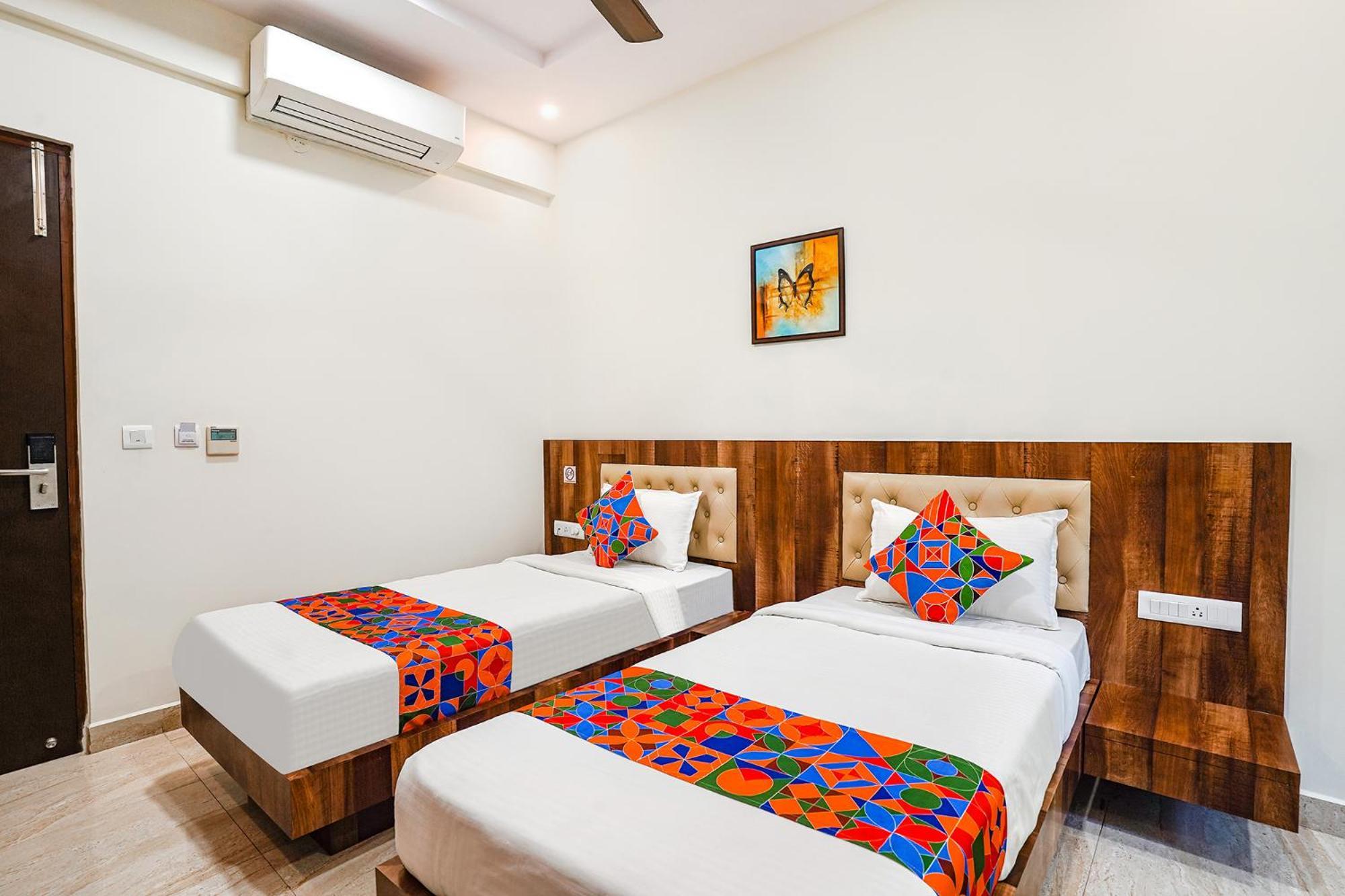 Fabhotel Wonder Stay Suite Rooms - Nr Aecs Layout Main Road バンガロール エクステリア 写真
