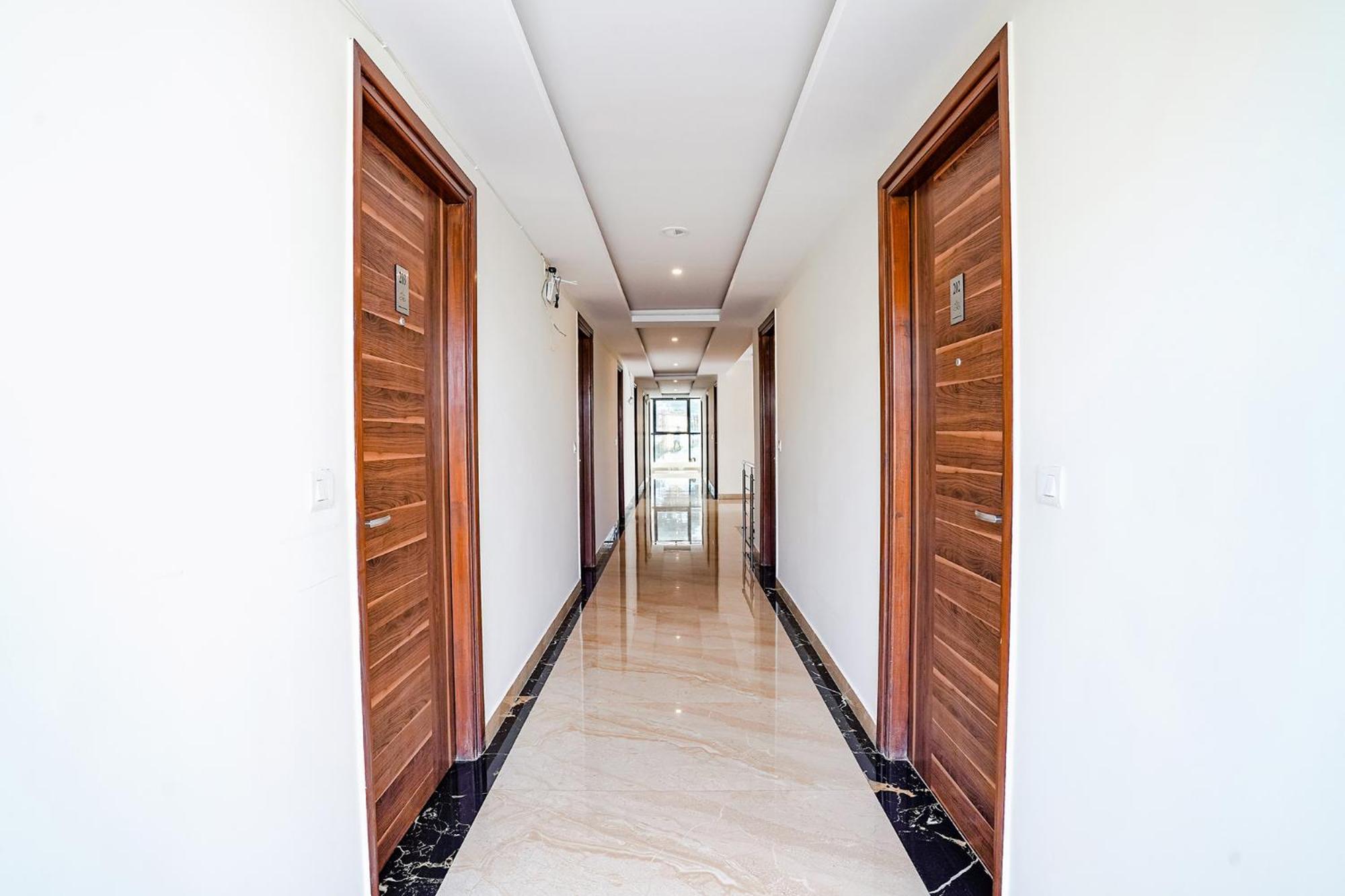 Fabhotel Wonder Stay Suite Rooms - Nr Aecs Layout Main Road バンガロール エクステリア 写真
